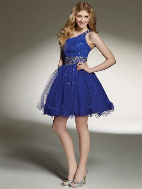 vestido azul royal curto